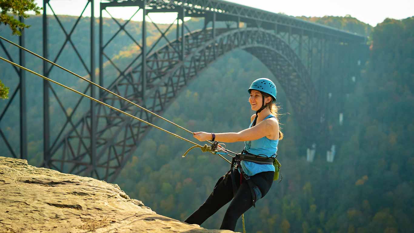 Guest rappelling 