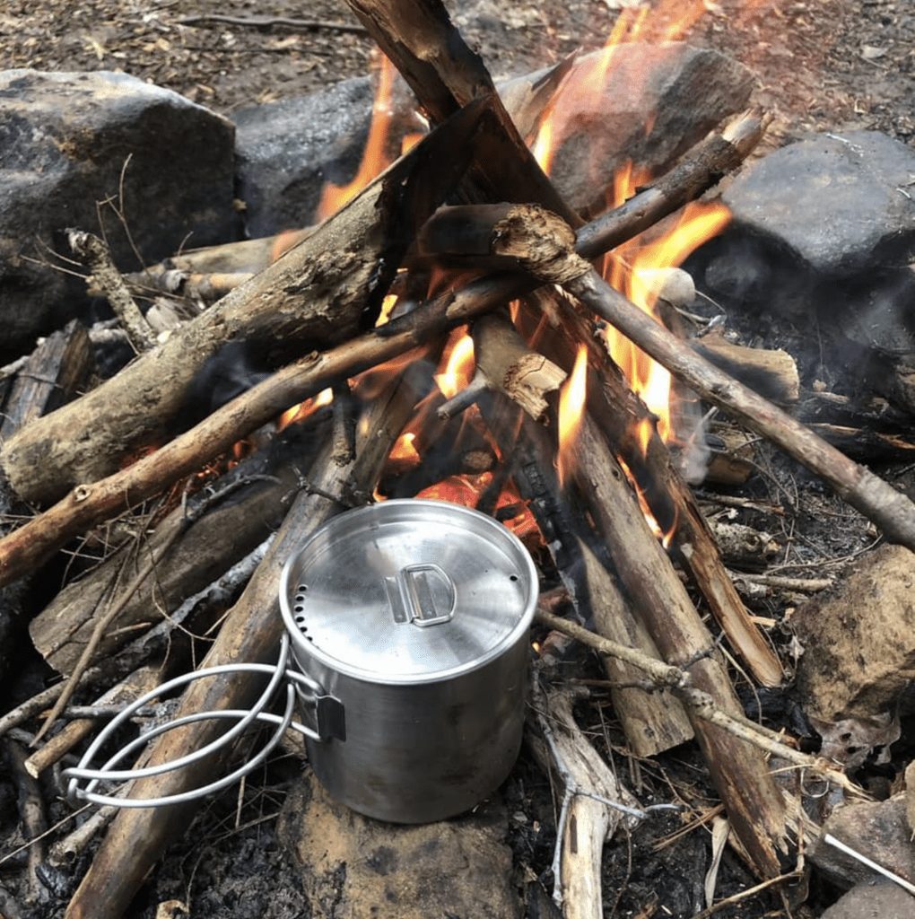 Making a fire with New Over Survival and Bushcraft