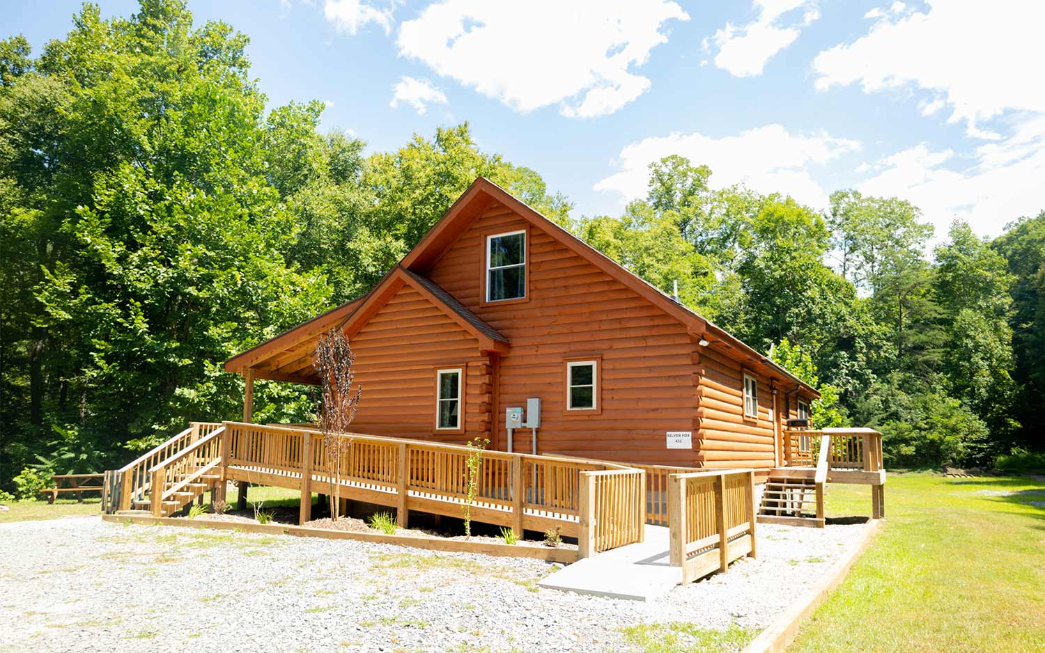 NEW! Silver Fox Log Home – Cozy Season Discount